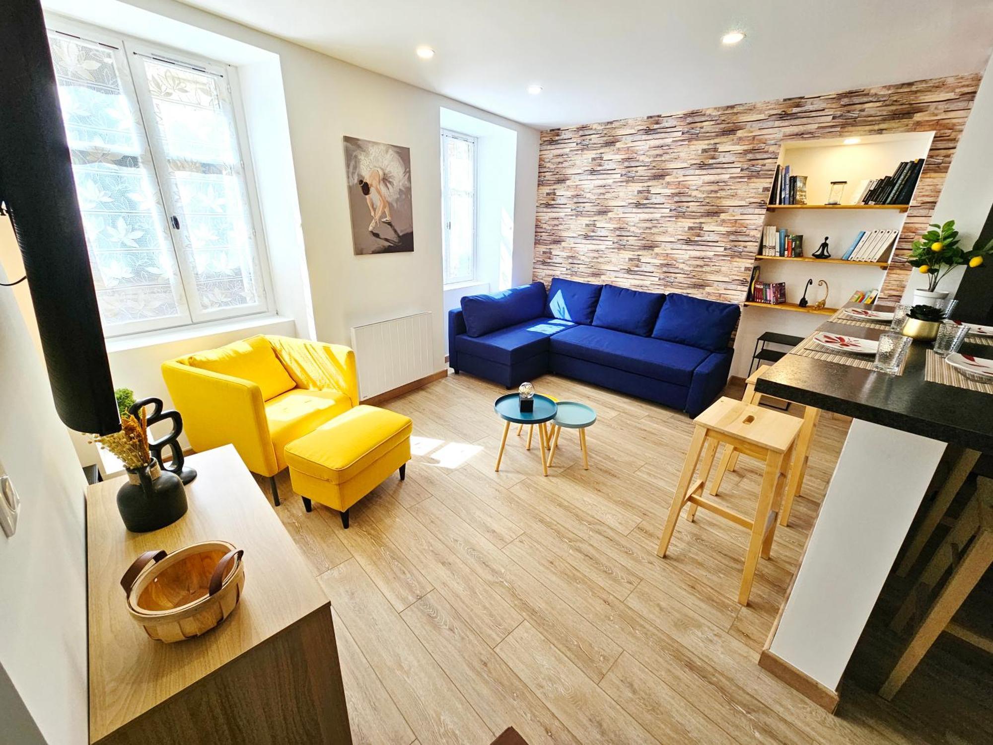 Rez De Chaussee Appartement A Tournus - Yellow Exterior photo